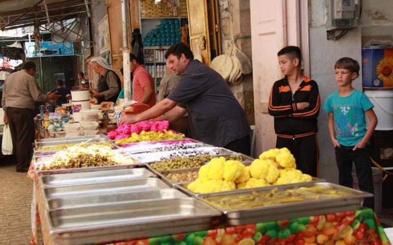 صور: أسواق الخليل بالبلدة القديمة في رمضان