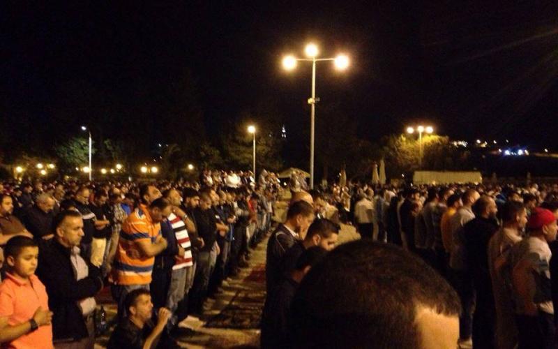 صور: صلاة التراويح من المسجد الأقصى