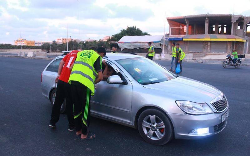 صور: حماس تنظم حملة لإفطار الصائمين بالمغازي
