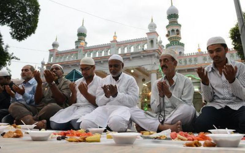 صور: الإفطار الجماعي.. نكهة رمضان