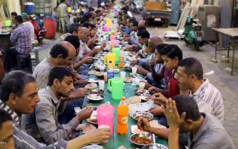 صور: الإفطار الجماعي.. نكهة رمضان