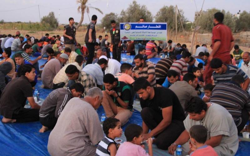 الإغاثة الإنسانية تنفذ مشروع "إفطار الصائم"