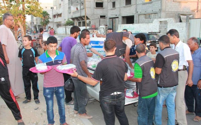 الإغاثة الإنسانية تنفذ مشروع "إفطار الصائم"