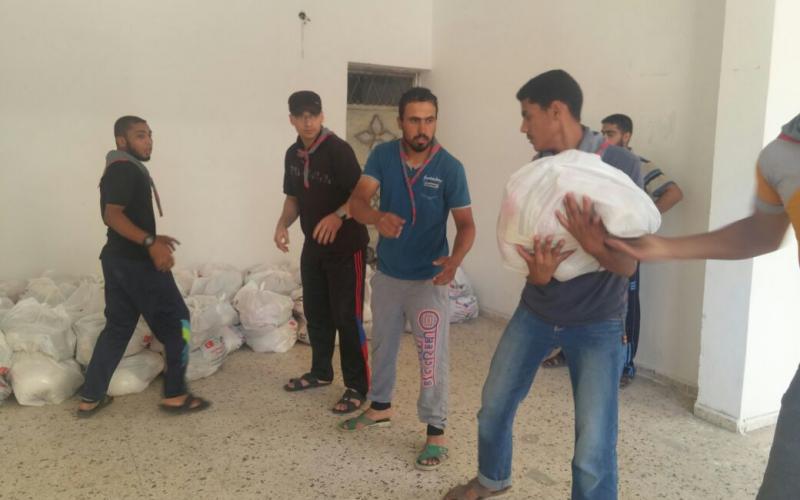 صور: سلة غذائية لفقراء غزة من"تيكا"التركية