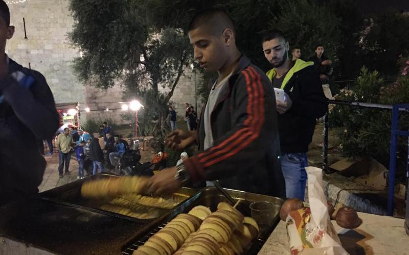 صور: الآلاف يصلون في المسجد الأقصى