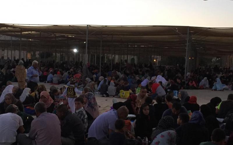 صور: الآلاف يصلون في المسجد الأقصى