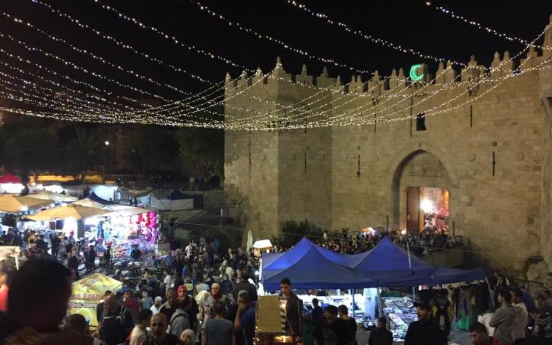 صور: الآلاف يصلون في المسجد الأقصى