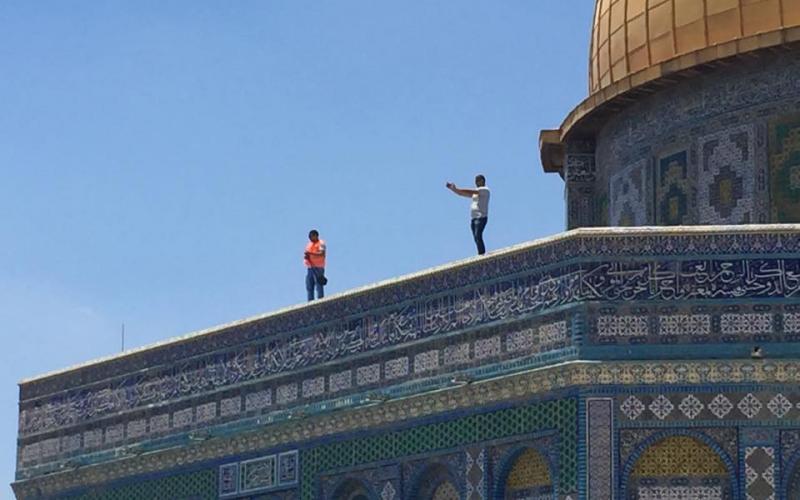 صور: الآلاف يصلون في المسجد الأقصى