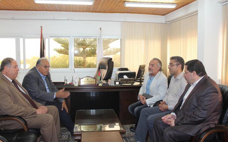 بالصور: "الأقصى" تستقبل وفداً من العمل الدولية‎