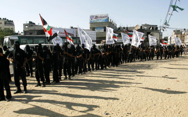صور.. عرض عسكري لحركة "الأحرار" بغزة