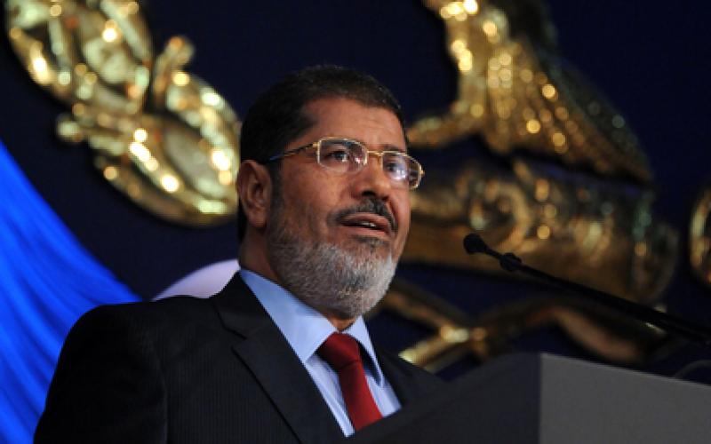 صور.. مرسي يشارك في تخريج دورة للداخلية