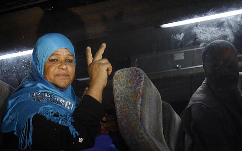 صور.. أهالي أسرى غزة يتوجون لزيارة أبنائهم