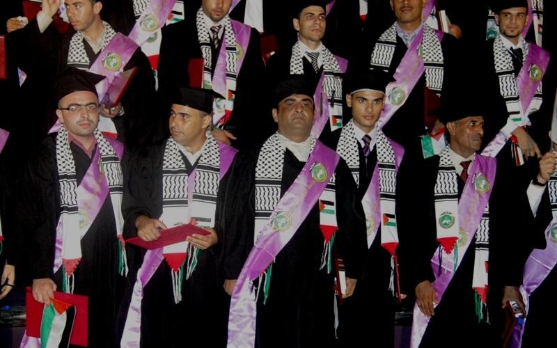 صور.. تخريج طلبة جامعة القدس المفتوحة بغزة