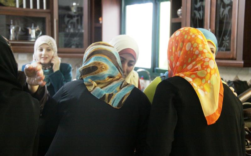 بالصور..حفيدة شمعة تهدي تفوقها لروح جدها ولهنية