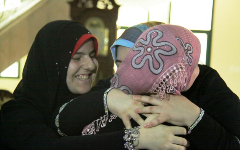 بالصور..حفيدة شمعة تهدي تفوقها لروح جدها ولهنية