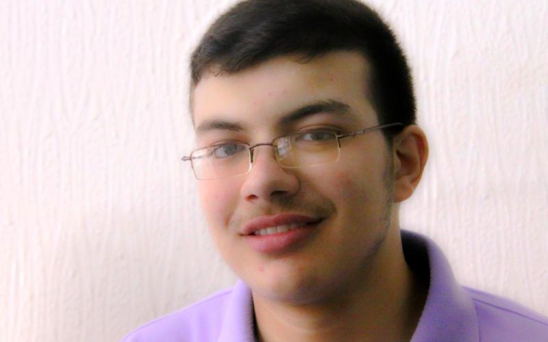 بالصور..الأول على غزة بالعلمي: "توفيقي من الله"
