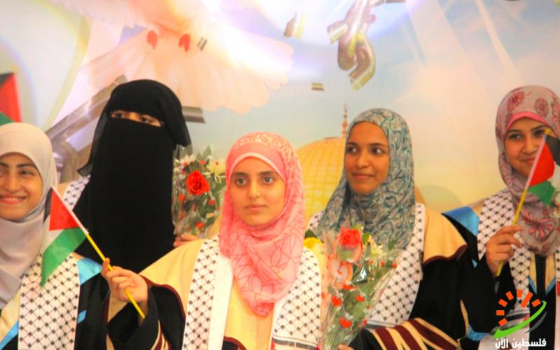 صور.. هنية يكرم أوائل التوجيهي بقطاع غزة
