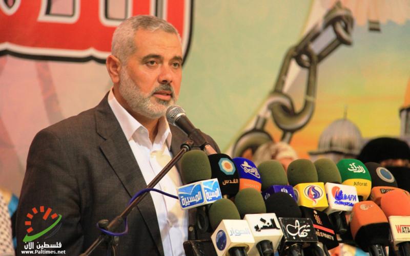صور.. هنية يكرم أوائل التوجيهي بقطاع غزة