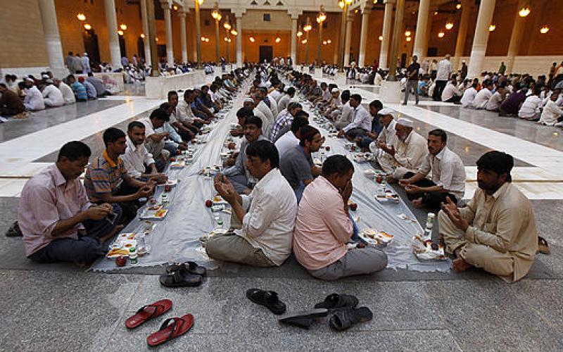 صور .. رمضان حول العالم