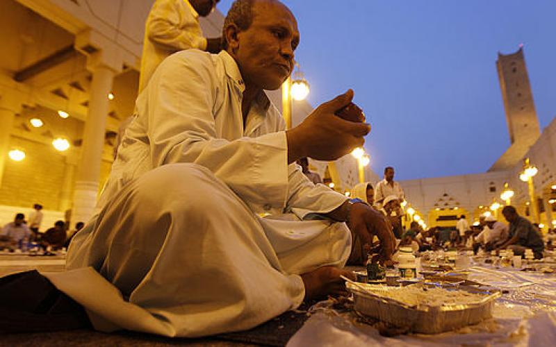 صور .. رمضان حول العالم
