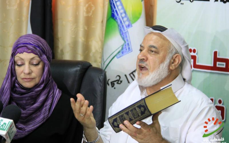بالصور.. سيدة بريطانية تعلن إسلامها بغزة