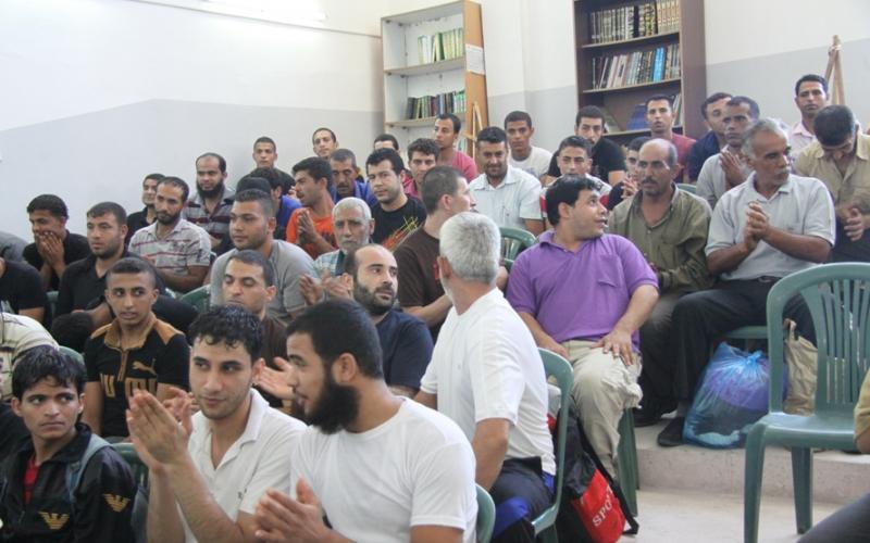 بالصور.. الداخلية تفرج عن 159 نزيلاً