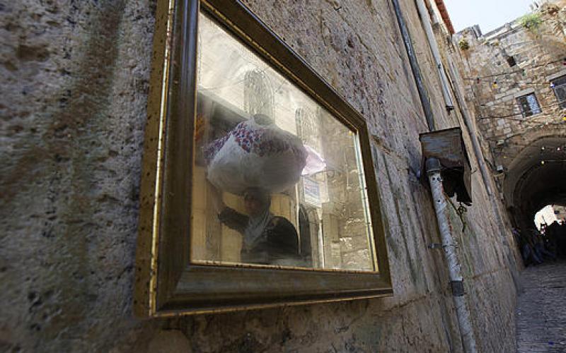 بالصور.. القدس.. نشاط إيماني وترهل اقتصادي
