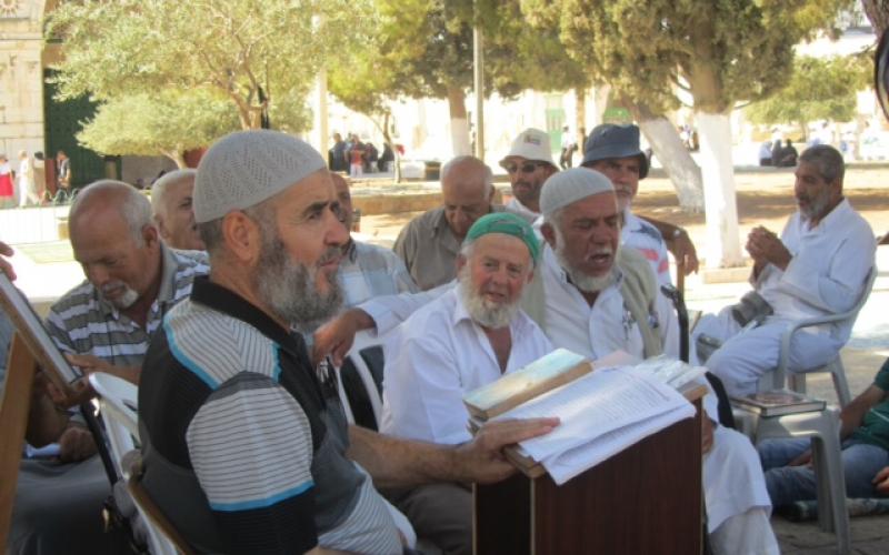 بالصور.. مجموعات المغتصبين تدنّس الأقصى