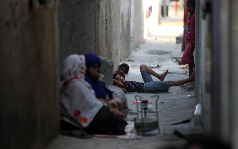 صور.. الحر في رمضان يخرج الناس من بيوتهم