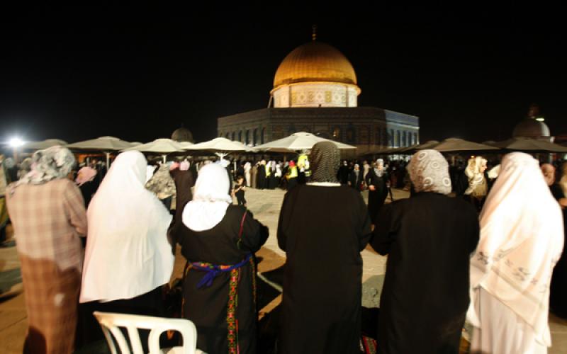 صور.. أجواء إيمانية مميزة داخل الأقصى