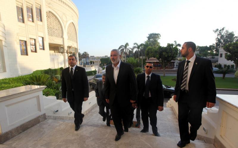 صور .. لقاء هنية بالرئيس محمد مرسي بقصر الرئاسة