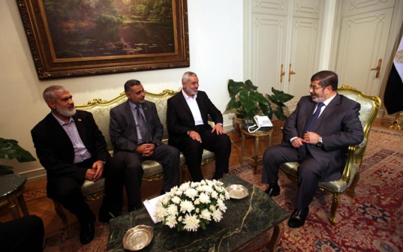 صور .. لقاء هنية بالرئيس محمد مرسي بقصر الرئاسة