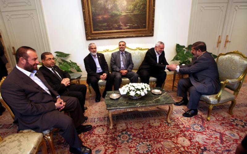 صور .. لقاء هنية بالرئيس محمد مرسي بقصر الرئاسة