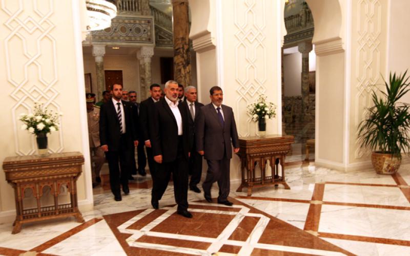 صور .. لقاء هنية بالرئيس محمد مرسي بقصر الرئاسة