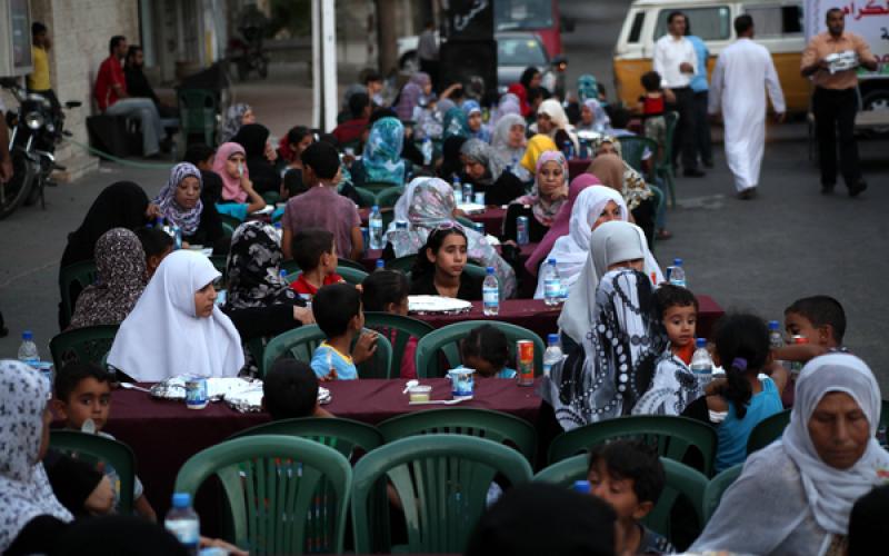 صور.. "واعد" تقيم إفطاراً جماعياً لأهالي الأسرى