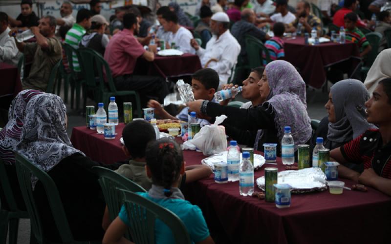 صور.. "واعد" تقيم إفطاراً جماعياً لأهالي الأسرى