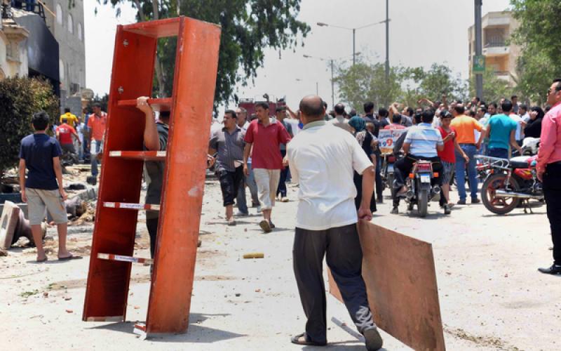 صور: مقر "الإخوان"بعد حرقه من "بلطجية"