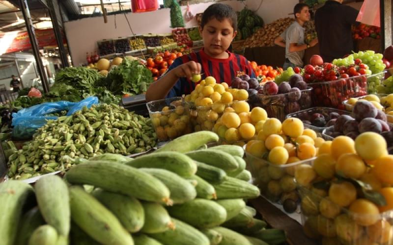 صور: خيرات غزة بالأسواق قبيل رمضان