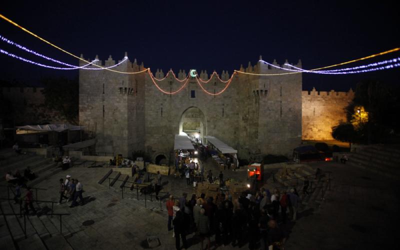 صور: القدس ومدن فلسطين تتزين لرمضان