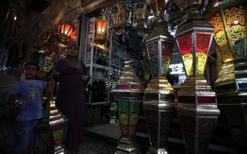 صور: القدس ومدن فلسطين تتزين لرمضان