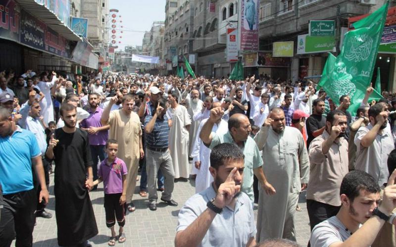 صور: مسيرة رفضًا لتهديدات الاحتلال شمال غزة