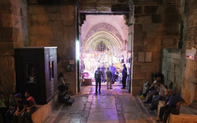 صور: الاحتلال يفسد زينة رمضان بالقدس