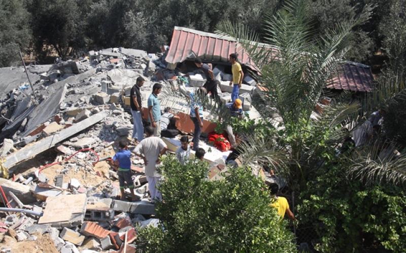 صور: الدمار إثر قصف منزل أبو دقة بخانيونس