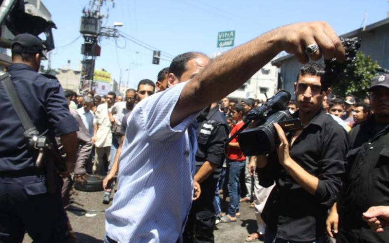 صور: استهداف الاحتلال لسيارة وسط غزة