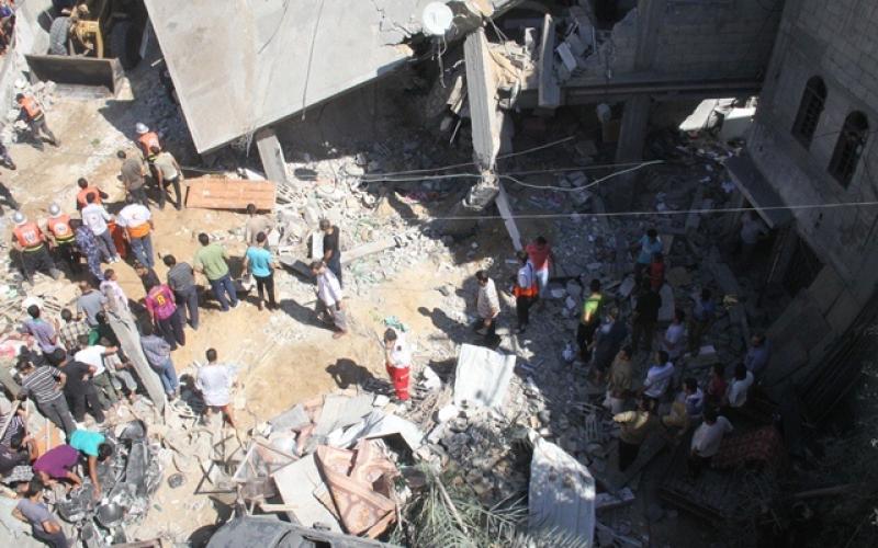 صور: شهداء وجرحى باستهداف منزل عائلة "كوارع"