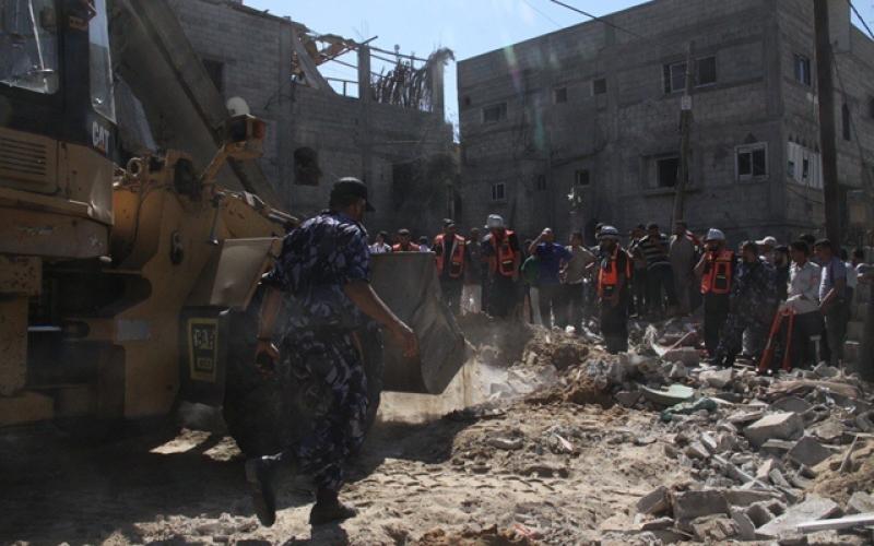 صور: شهداء وجرحى باستهداف منزل عائلة "كوارع"