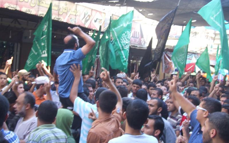 صور: جماهير الوسطى تشيع القسامي ياسين
