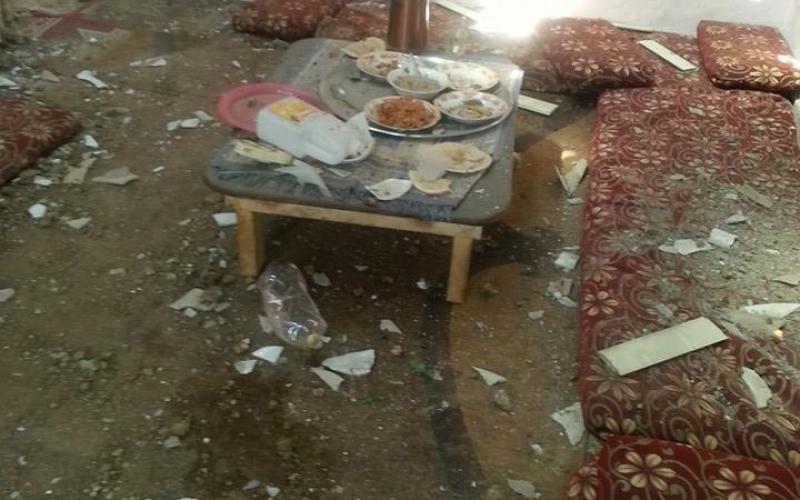 صور: أضرار بقصف الاحتلال منازل بالنصيرات