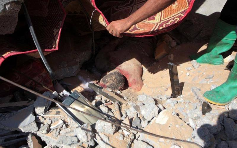 صور: قصف منزل "النواصرة" بالمغازي