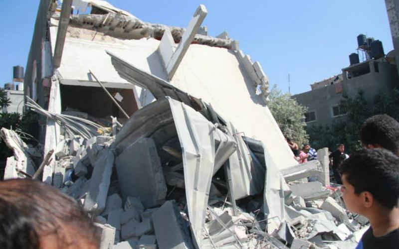 صور: قصف منزل "النواصرة" بالمغازي